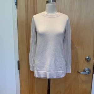 Straight - cream crew neck light sweater